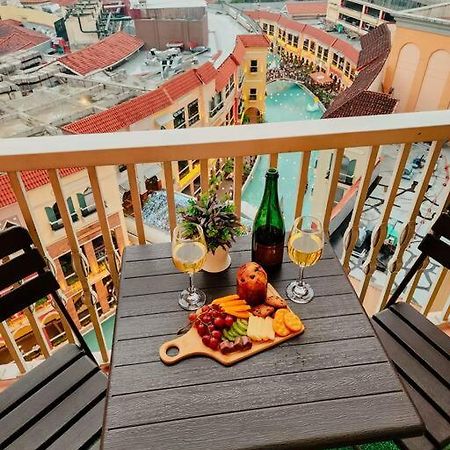 New Modern Venice Best View And Balcony, Fast Wifi At Mckinley Hill 1Br Interconnected To Venice Grand Canal Mall Manila Exterior photo